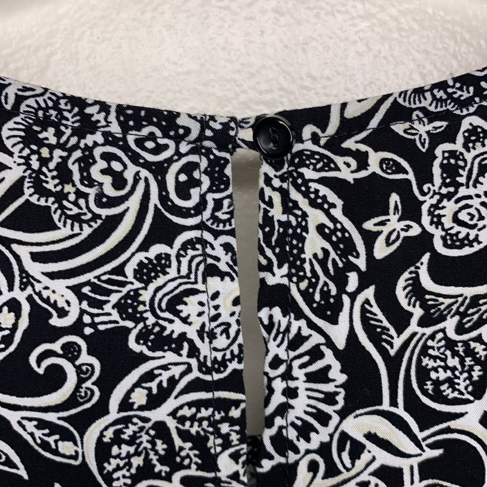OLD NAVY Dress Black & White Floral Shift Rayon V-Neck Casual Lightweight Large - Picture 4 of 9